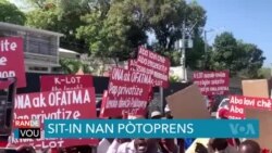 Ouvriye yo Manifeste Devan Viladakèy nan Pòtoprens 