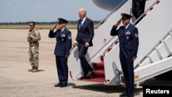 El presidente Joe Biden se dirigirá hoy a los estadounidenses por primera vez desde que dejó sus esfuerzos por la nominación presidencial
