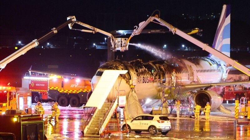 ไฟไหม้เครื่องบิน ‘แอร์ปูซาน’ อพยพผู้โดยสาร-ลูกเรือร้อยกว่าราย