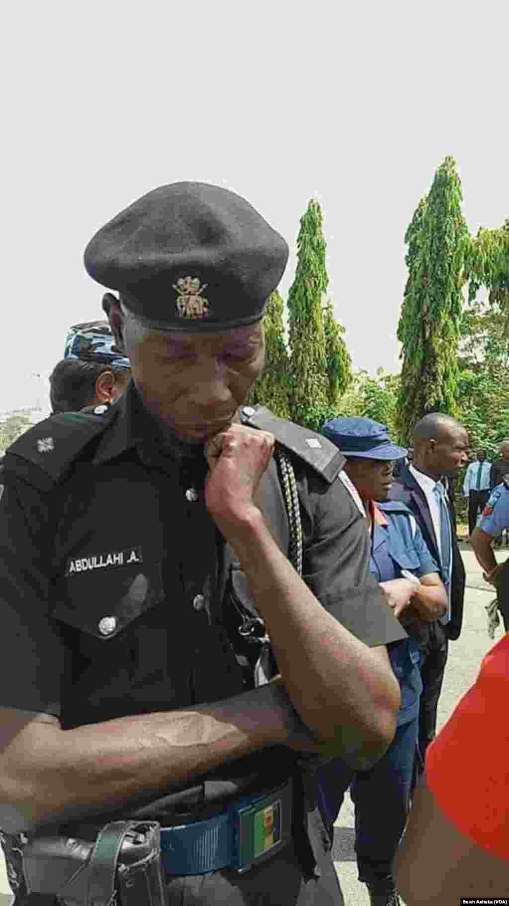 ABUJA: BBOG Kungiyar dake fafutikan ganin an sako sauran 'yan matan Chibok tayi maci a Abuja