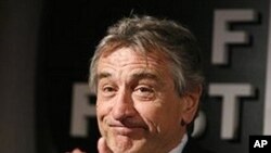 Robert DeNiro (2009 file photo)