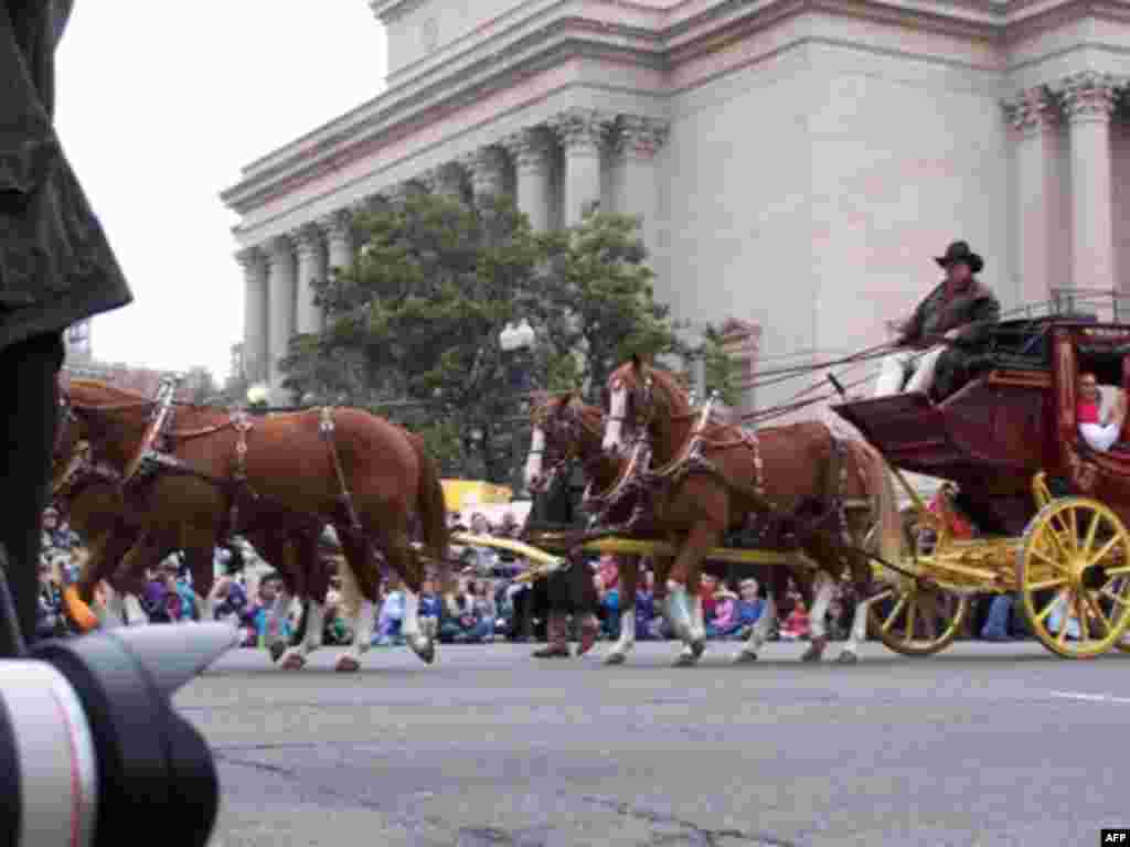 Lễ hội Hoa Anh Ðào 2011 ở thủ đô Washington (VOA - Trà Mi)