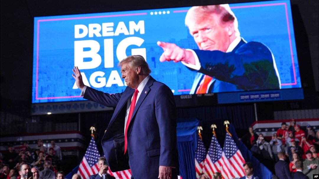 Novoizabrani predsjednik Donald Tramp na mitingu u Mičigenu 5. novembra 2024. (Foto: (AP/Evan Vucci)