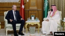 دیدار رجب‌طیب اردوغان رئیس‌جمهوری ترکیه و محمد‌بن‌سلمان ولیعهد عربستان سعودی در مکه - جمعه ۱۶ مرداد ۱۴۰۵