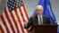 Bộ trưởng Tư pháp Jeff Sessions nói chuyện với các giới chức thi hành luật pháp địa phương, tiểu bang và liên bang về các 'thành phố lánh nạn' tại Las Vegas ngày 12/7/2017.