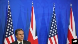 토니 블링컨 미국 국무장관이 3일 주요 7개국 외무장관 회의가 열린 영국 런던에서 기자회견을 했다.
