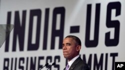 Presiden AS Barack Obama berbicara dalam pertemuan CEO di Hotel Taj Palace di New Delhi, India (26/1). (AP/Carolyn Kaster)