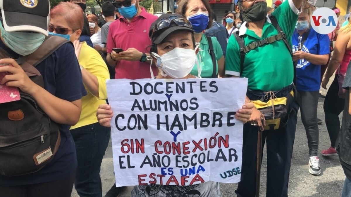 En fotos: educadores venezolanos protestan el Día Mundial de los Docentes