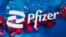 Biểu tượng Pfizer tại trụ sở công ty ở New York.