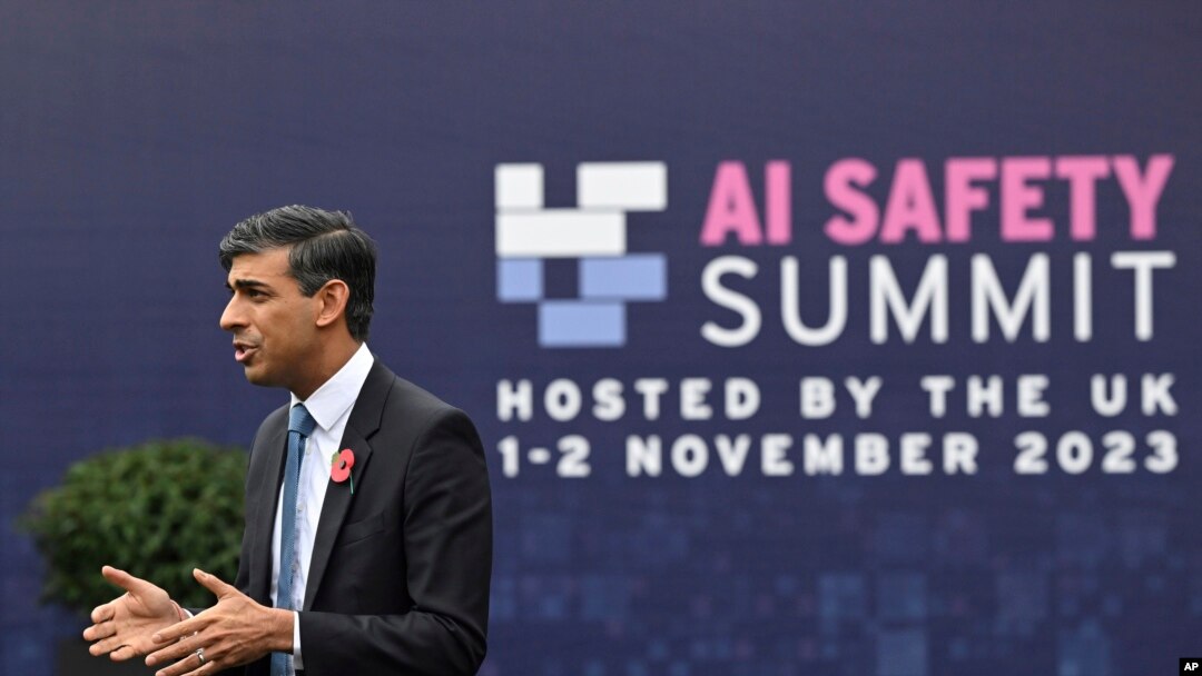 英国首相里希·苏纳克(Rishi Sunak)召集了多国的科技高管和政治领袖出席全球首届人工智能(AI)安全峰会。(媒体联访2023年11月2日)