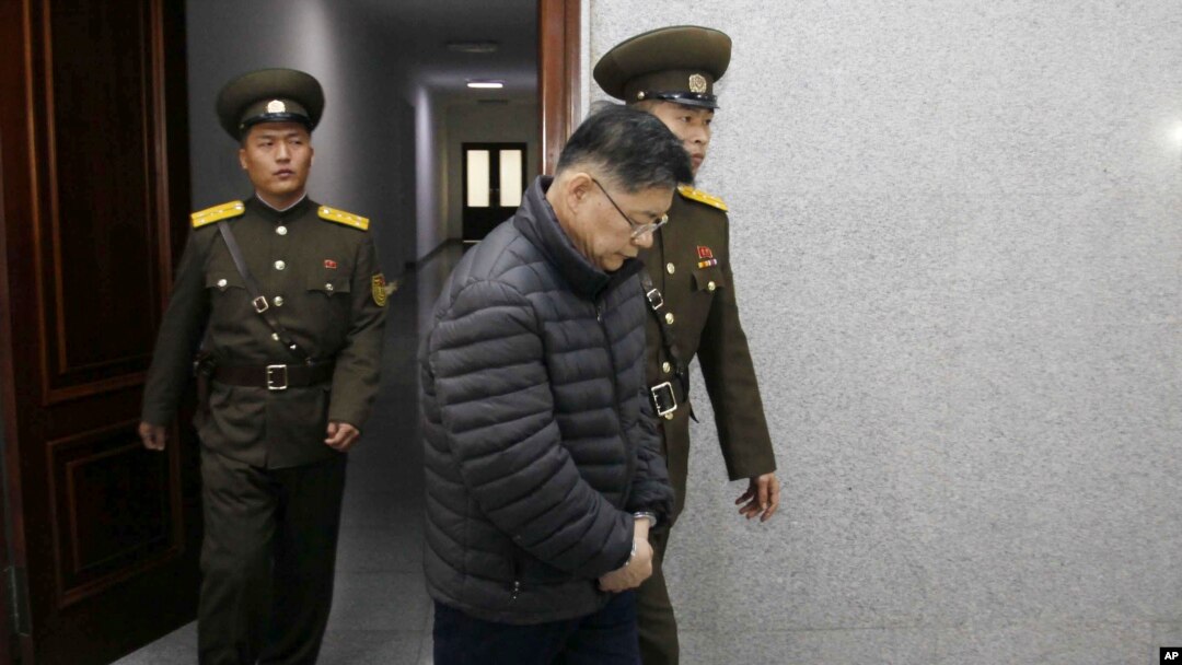 Mục sư Hyeon Soo Lim bị tuyên án tù chung thân kèm lao động khổ sai năm 2015.