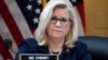 ARCHIVO - Liz Cheney escucha mientras la comisión selecta de la Cámara de Representantes que investiga el ataque del 6 de enero al Capitolio de Estados Unidos celebra una audiencia en el Capitolio en Washington, el 28 de junio de 2022. (Foto AP/J. Scott Applewhite, Archivo)