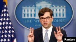 El jefe del Consejo de Asesores Económicos de la Casa Blanca, Jason Furman, es optimista sobre acuerdo presupuestal.