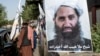 Poster Pemimpin Tertinggi Taliban Hibatullah Akhundzada terlihat di sepanjang jalan di Kabul pada 14 Agustus 2023. (Foto: AFP)