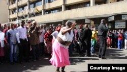 MDC-T supporters welcome Morgan Tsvangirai.