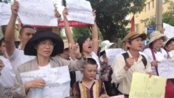 Nguyễn Phương Uyên được trả tự do sau phiên tòa phúc thẩm