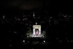 U.S. Senator and democratic presidential candidate Elizabeth Warren speaks at Washington Square Park in New York, New York, Sept. 16, 2019.