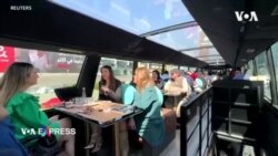 Vừa đi ngoạn cảnh, vừa ăn uống sang trọng trên ‘nhà hàng di động’ ở Dubai