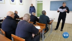 English language classes at Prison Colony Number 7, Tavaksay, Tashkent, Uzbekistan. (Navbahor Imamova/VOA)