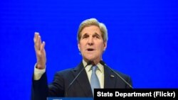 Menlus AS John Kerry menyampaikan pidato pada 22 Januari 2016 di Forum Ekonomi Dunia di Davos, Swiss. 