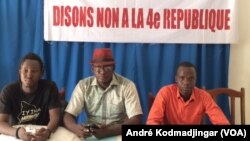 Des jeunes et des artistes se mobilisent pour dire non à la modification de la constitution au Tchad, N’Djamena, 27 avril 2018. (VOA/André Kodmadjingar)