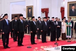 Presiden Prabowo Subianto resmi melantik Basuki Hadimulyono sebagai Kepala Badan Otorita Ibu Kota Nusantara (OIKN) di Istana Negara, Selasa (5/11) (biro Setpres)