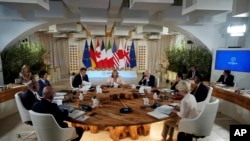 Лидеры стран G7 в первый день саммита в Борго Эгнация, Южная Италия, четверг, 13 июня 2024.