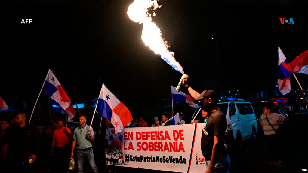 Desde temprano el sábado hasta entrada la noche, decenas de panameños salieron a las calles para protestar contra Rubio. &nbsp;