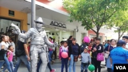 Edgar Barrientos, más conocido como “El Vaquero del Paseo La Sexta”. Foto de Eugenia Sagastume.