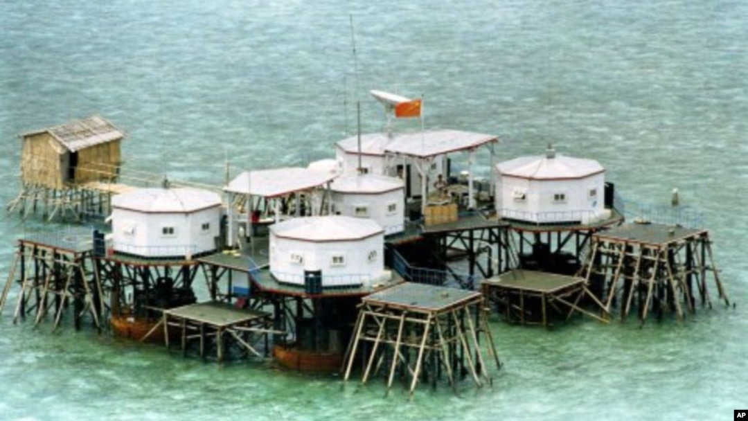 中國在斯普拉特利群島(南沙群島)的水上建築
