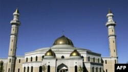 Detroit: Plane për të hedhur në erë xhaminë