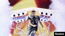 El famoso cantante juvenil Justin Bieber no se ha pronunciado sobre la denuncia por supuesto robo.