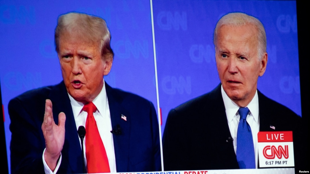 Kandidat Presiden AS Joe Biden dan Donald Trump berselisih mengenai kebijakan imigrasi dalam debat perdana Pilpres 2024, 27 Juni 2024 lalu.
