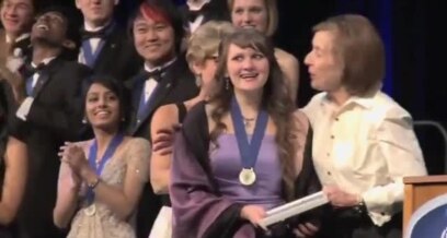 Child Scientist Breeds Algae Under Bed, Wins Prize