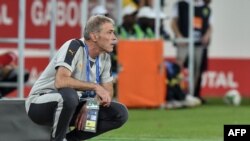 Michel Dussuyer, alors entraîneur de la Côte d'Ivoire, lors du match du groupe C de la Coupe d'Afrique des Nations 2017 au Gabon