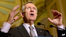 Pemimpin Mayoritas Senat Harry Reid selama ini mengeluh kemacetan yang dipicu fraksi Republik telah mencegah Senat AS berfungsi (foto: dok).
