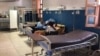 Pacientes en condiciones infrahumanas en el Centro Oncológico “Luis Razetti”, Caracas, Venezuela. [Foto: Álvaro Algarra/VOA].