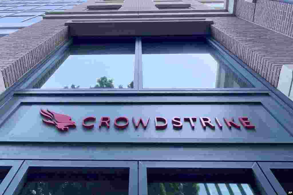 La oficina de Crowdstrike en Sunnyvale, California, el viernes 19 de julio de 2024. La falla mundial se atribuyó a una actualización de software que la empresa de ciberseguridad CrowdStrike envió a las computadoras Microsoft de sus clientes corporativos, incluidas muchas aerolíneas.