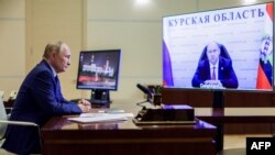 Президент Росії Путін під час онлайн-зустрічі з губернатором Курської області Олексієм Смирновим, 8 серпня 2024. Gavriil GRIGOROV/POOL/AFP