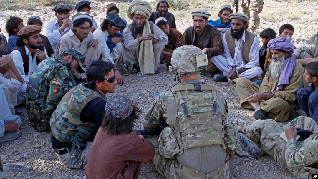 این نخستین موردی است که مقام‌های امریکایی تلاش کردند دارندۀ ویزۀ خاص مهاجرت را اخراج کنند