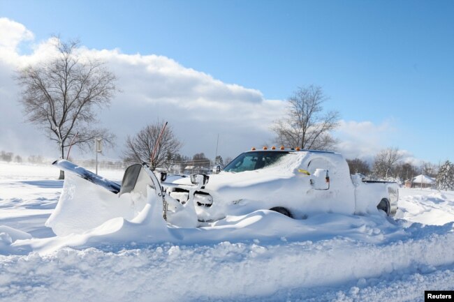 Une tempête hivernale frappe Buffalo, New York.