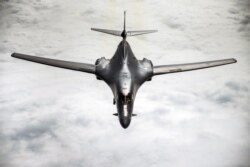 미 공군의 B-1B '랜서' 장거리 전략폭격기.