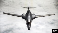 미 공군의 B-1B '랜서' 장거리 전략폭격기.