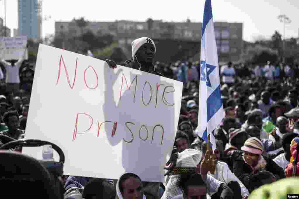 African migrants take part in a protest at Rabin Square in Tel Aviv, Jan. 5, 2014. 