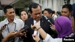 Jaksa Agung Muhammad Prasetyo berbicara kepada jurnalis mengenai hukuman mati di Istana Negara, Jakarta. (Foto: Dok)