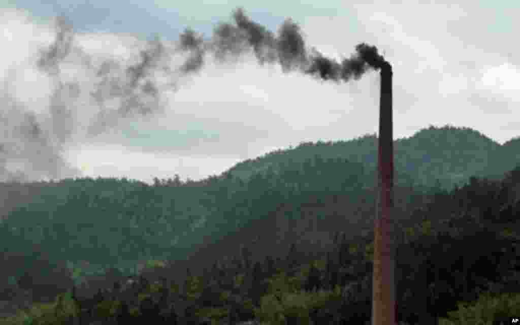 滚滚浓烟大煞风景