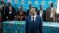 Le président du Cameroun, Paul Biya lors du vote au bureau de vote du quartier de Bastos à Yaoundé, le 7 octobre 2018.