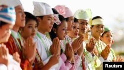 ငြိမ်းချမ်းစွာ အတူယှဉ်တွဲနေထိုင်ရေး