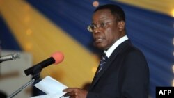 L'ancien ministre de la Justice Maurice Kamto donne un discours à Calabar, au sud du Nigeria, le 14 août 2008.