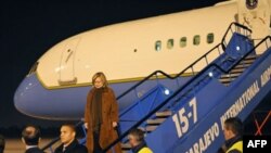 Прибытие Хиллари Клинтон в Сараево, Босния